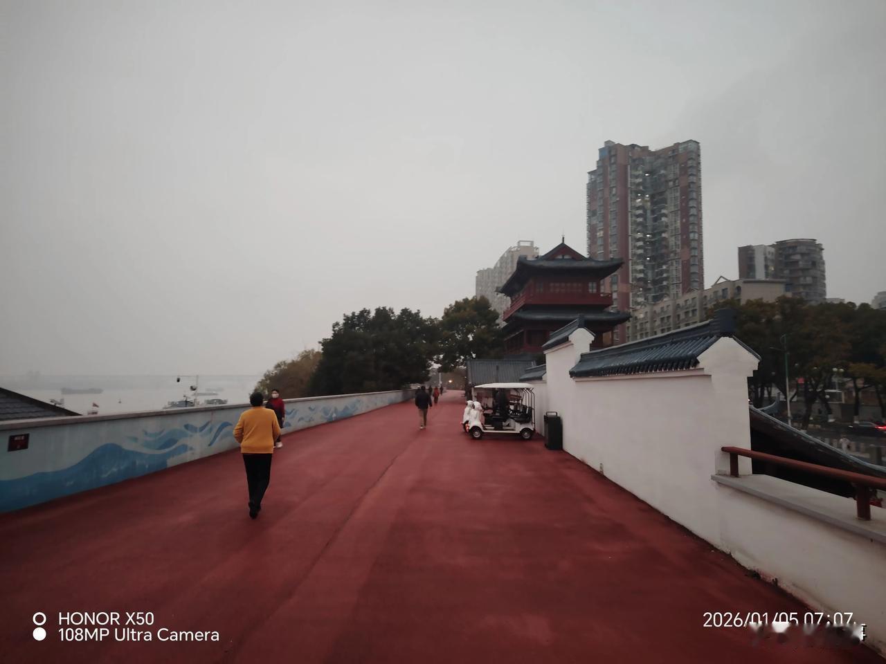 记录我的20262026年1月5日长江岸边晨练打卡