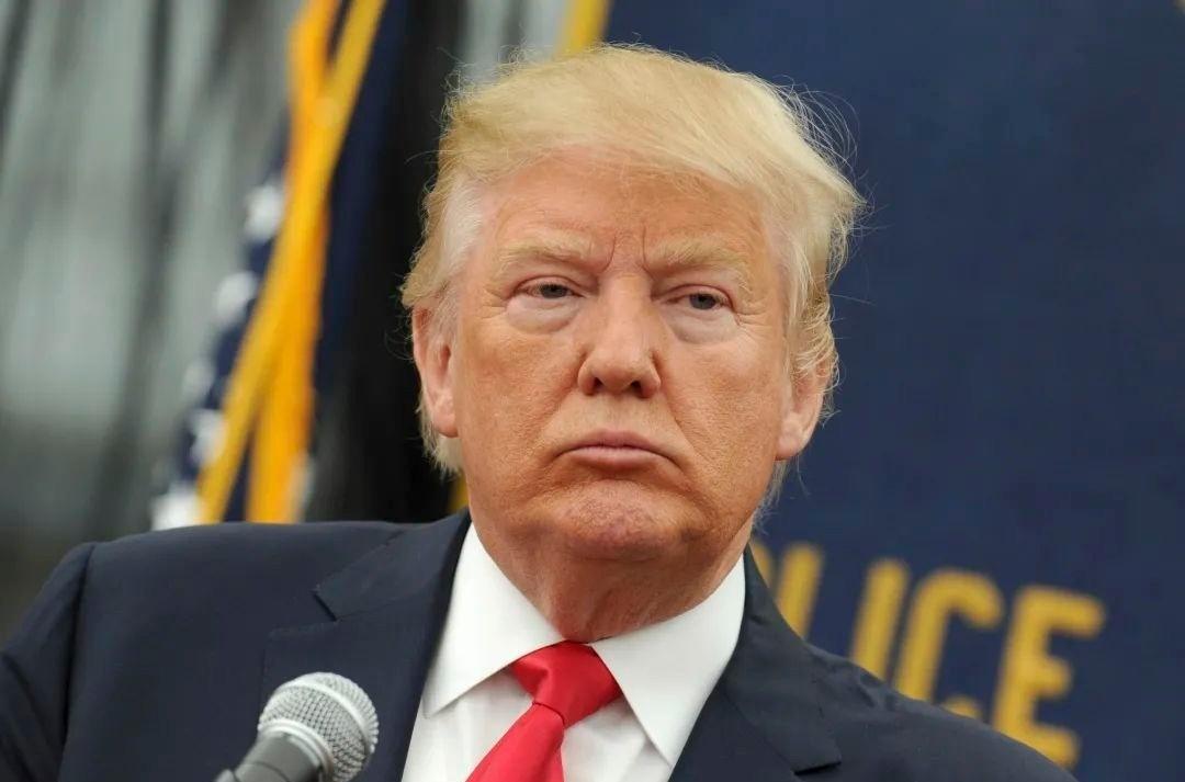 若美国霸权真要崩塌，谁会是第一个被抛弃的“弃子”？全网深挖后，答案让人脊背发凉：