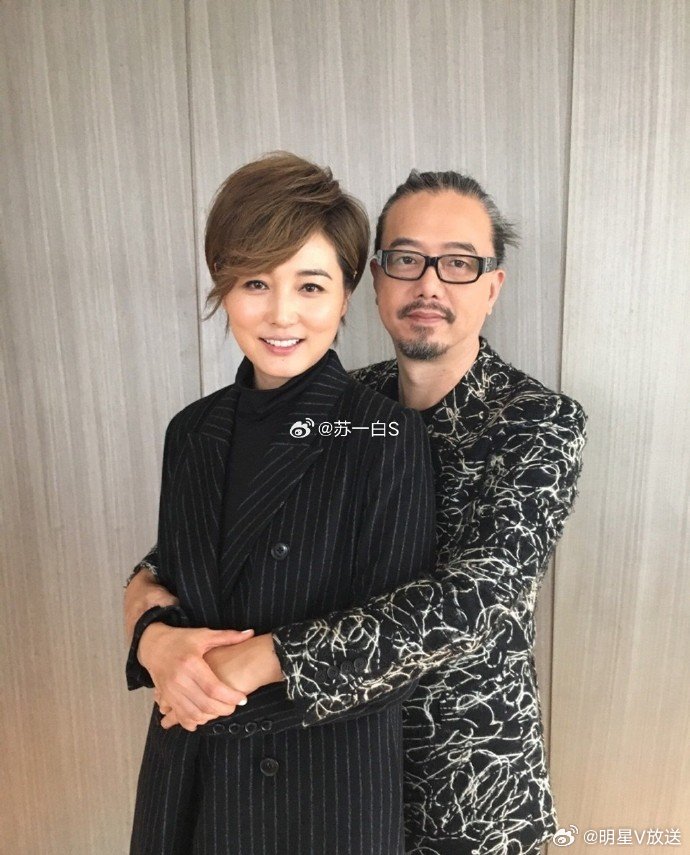 张锦程为女儿推迟离婚张锦程回应与张延离婚 家人们，张锦程回应离婚传闻了！他直言荷