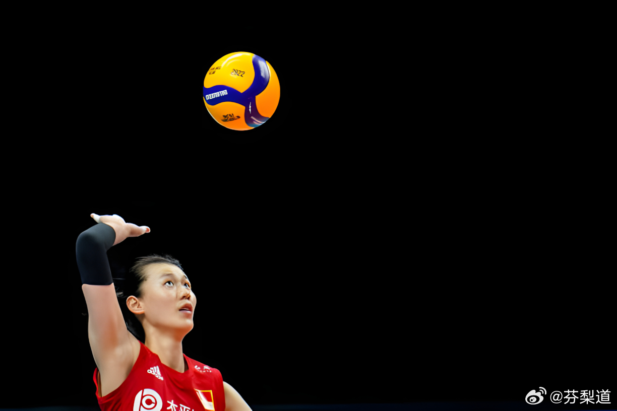 国际排坛动态王艺竹加盟越南联赛据越南《劳动报》调查，宁平LP银行女排教练组已达成