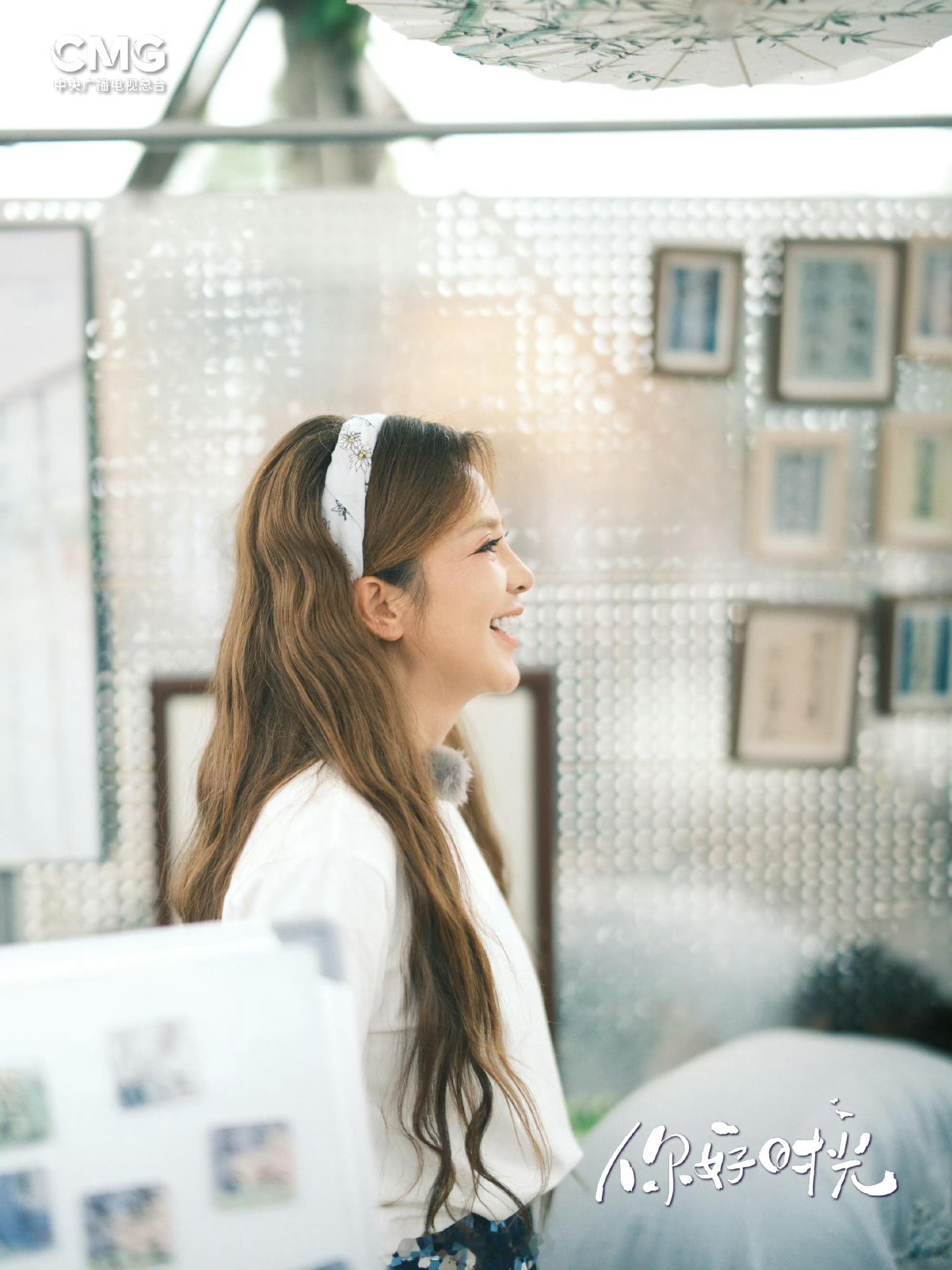 朱迅录制现场痛哭不止朱迅录节目哭了原来那颗糖的甜，真的可以跨越十几年。🍫 07