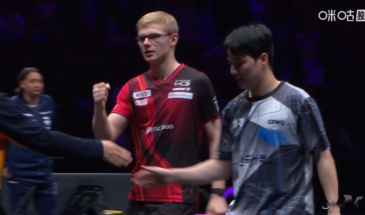 WTT冠军赛重庆站2026丨“男明星”韩国0-3负于法国小勒布伦，无缘8强。
