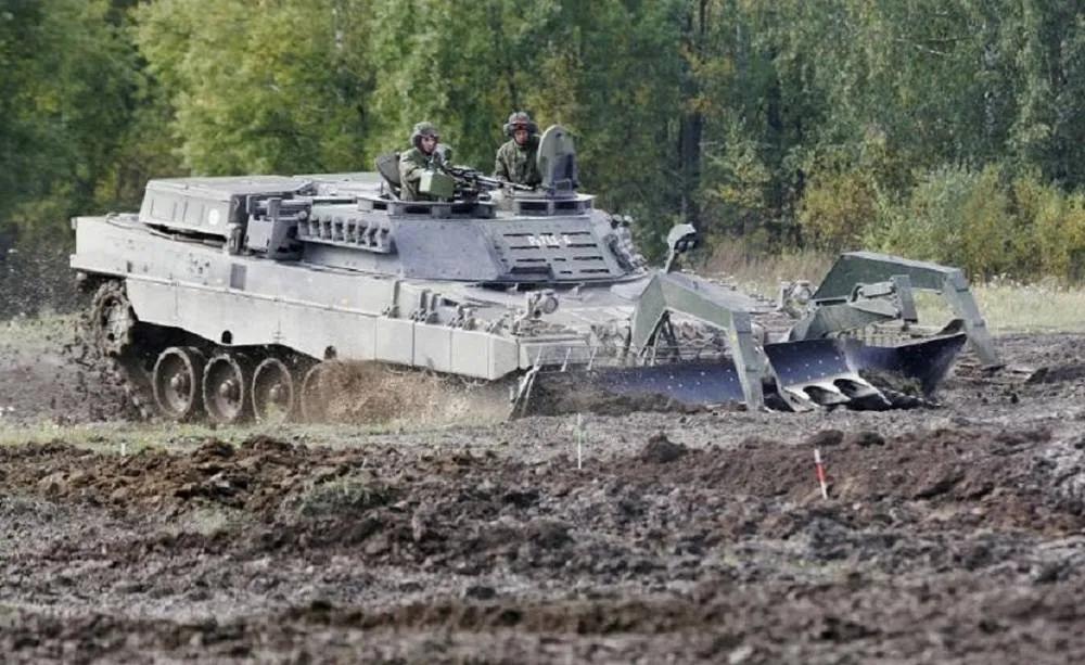 乌克兰军队失去了几乎所有转移给他们的豹2R扫雷车 俄罗斯国民近卫军第22近卫朱可