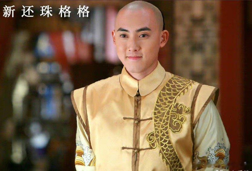 #张睿早几年都干嘛去了#张睿早几年干嘛去了，记得最早看他还是新版《还珠格格》，后