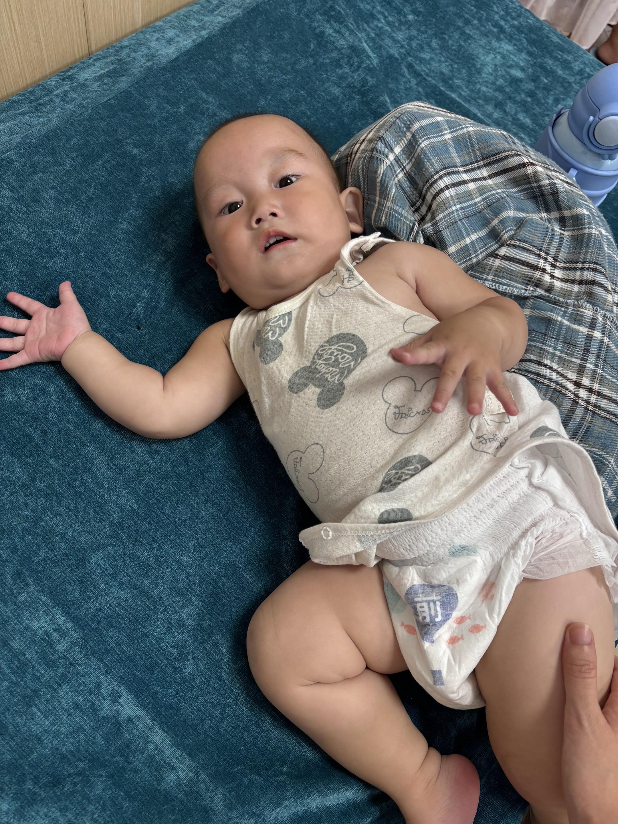 人类幼崽可爱瞬间 臭屁小孩 尿不湿大佬