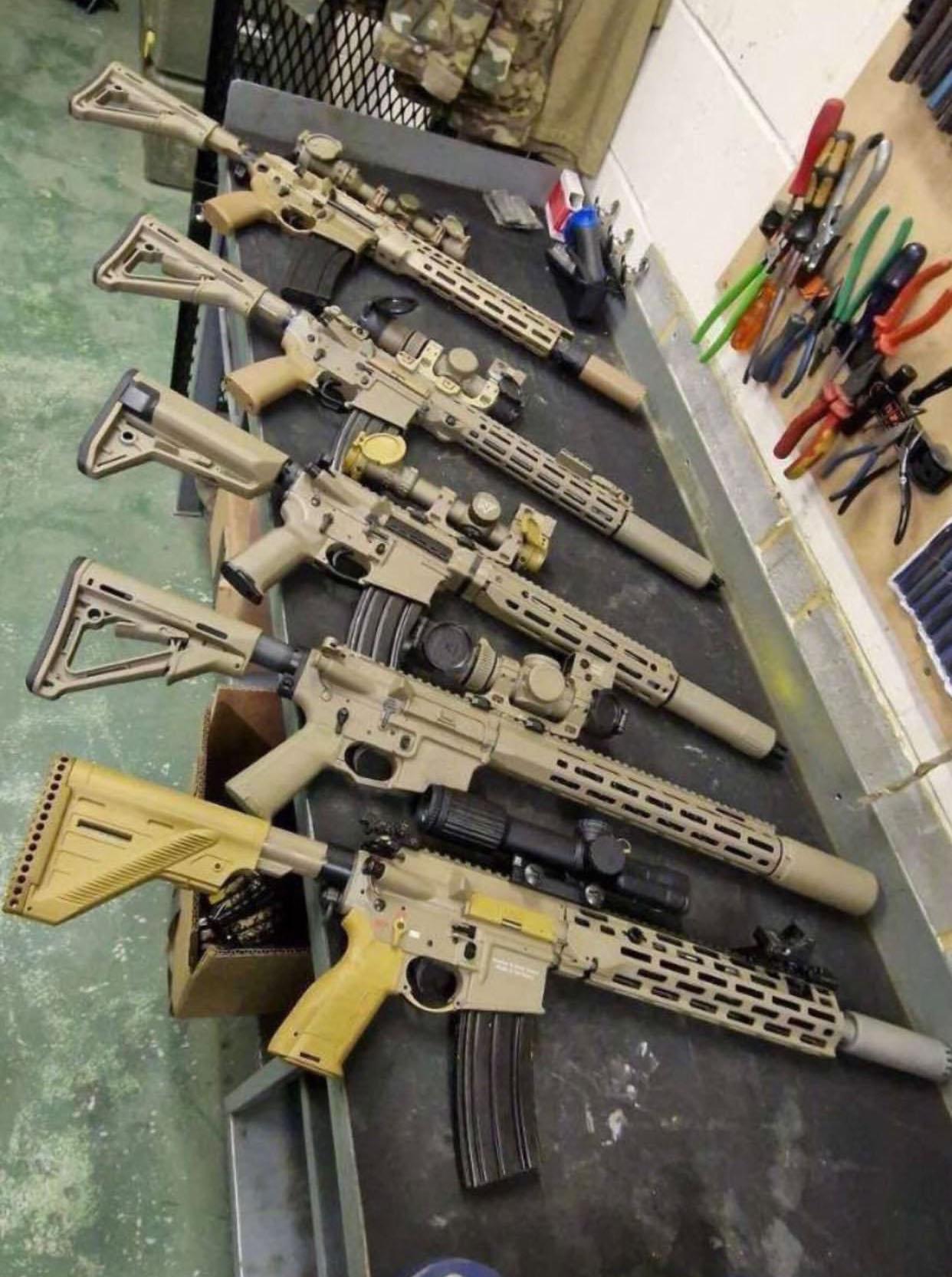 英军新一代步枪当时的参选产品
从上到下分别为：SIG MCX、格洛克GR-115