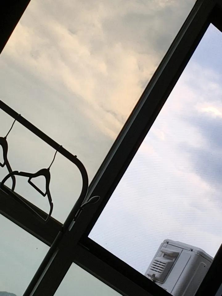 本来打算早点睡觉，结果失眠看球赛到现在，看来又要睡一上午了。