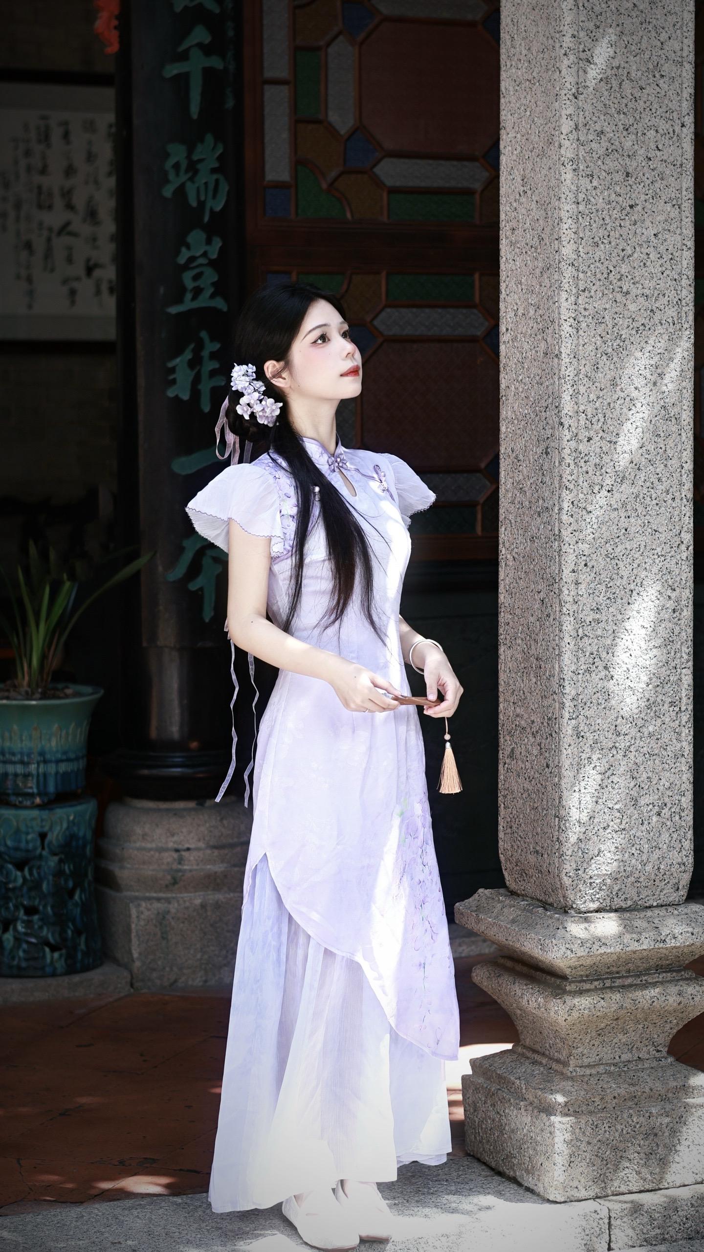 小扇引微凉，悠悠夏日长。