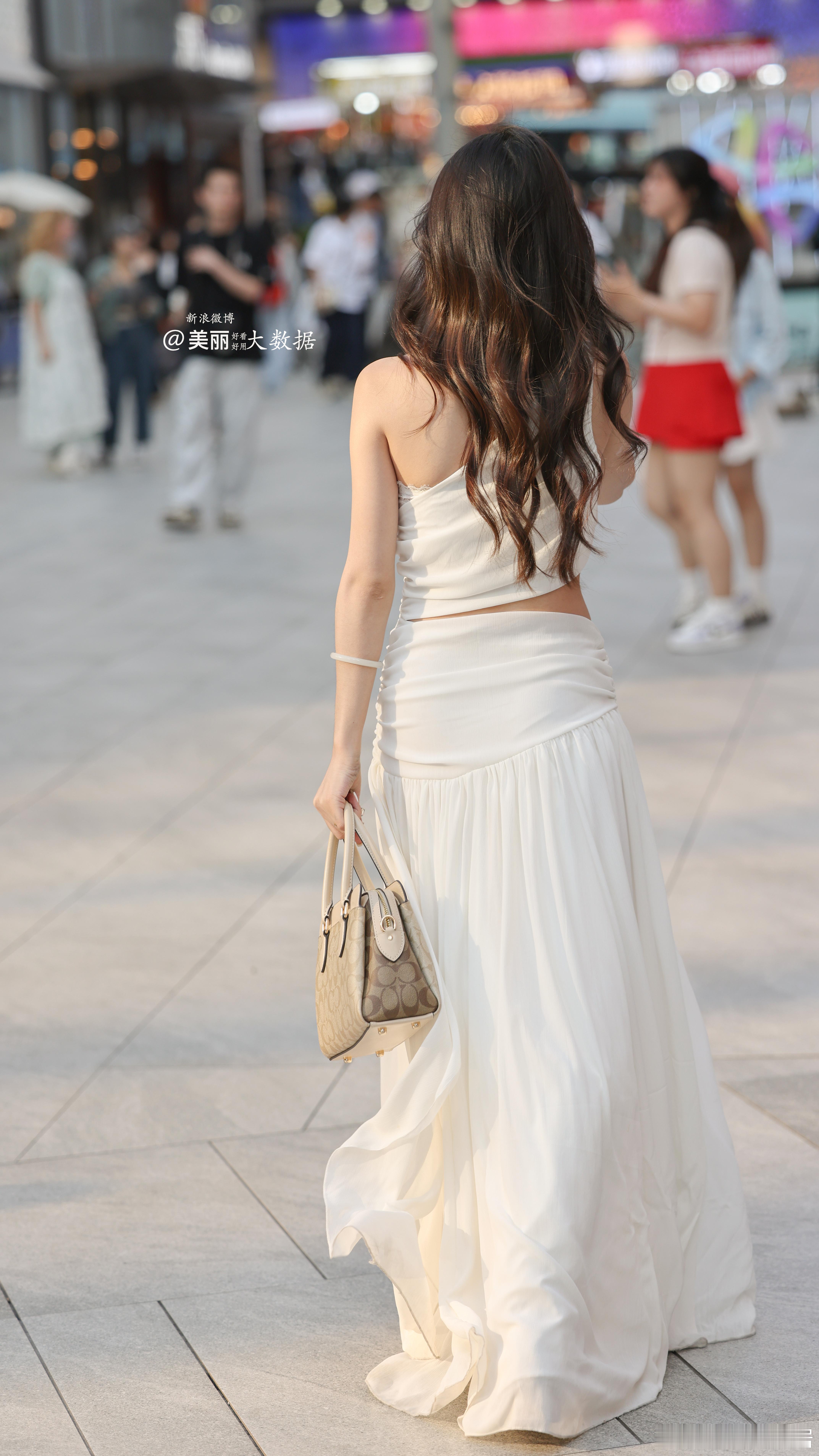 早哎，宝贝们。