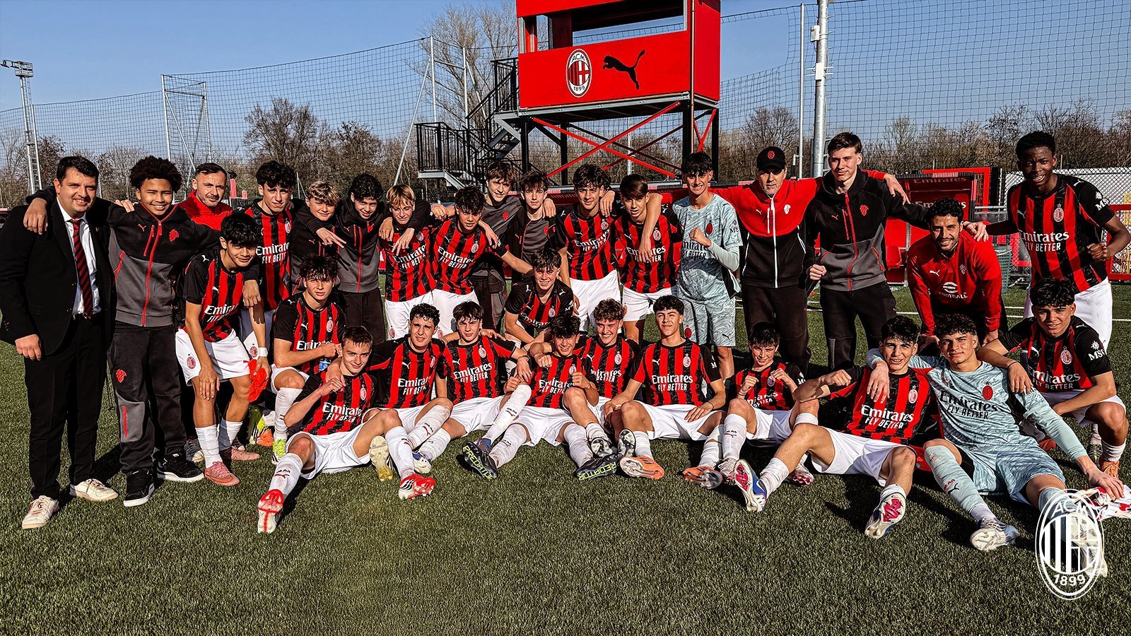 【👏🏻】 🔴⚫️ 同样的1：0，继米兰U16之后，米兰U15的小朋友们赢下
