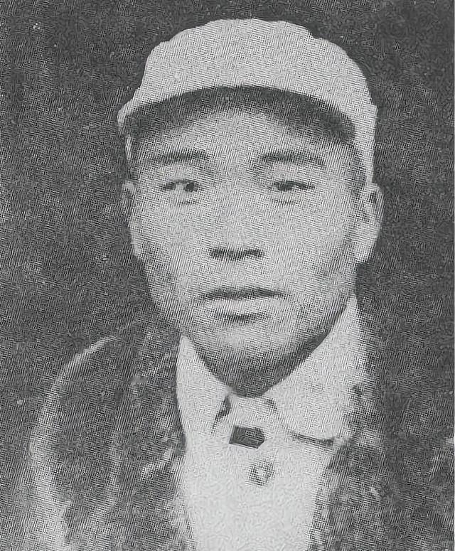 1950 年鄂西剿匪路上，王定烈准备前去指挥剿匪，出发前偶然得知参谋打了明线电话