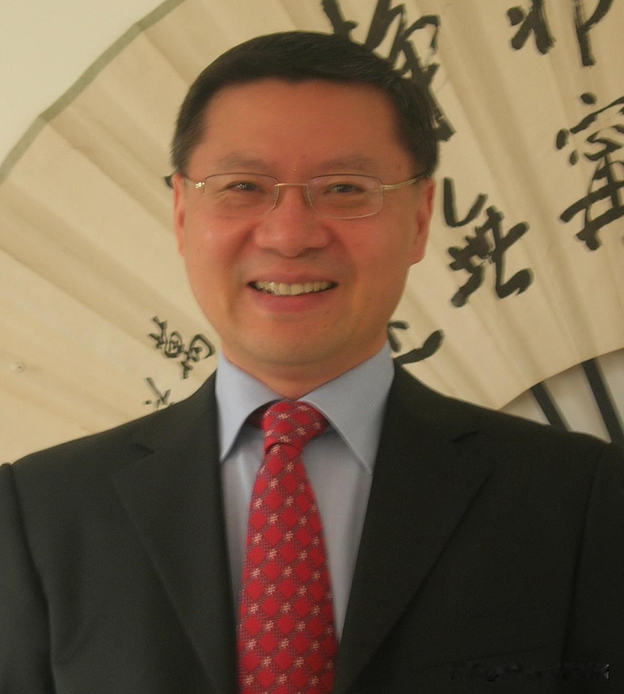 报告张教授：美国消费者信心指数又下跌了。这不是老新闻，是我方在飞机回来的途中发布