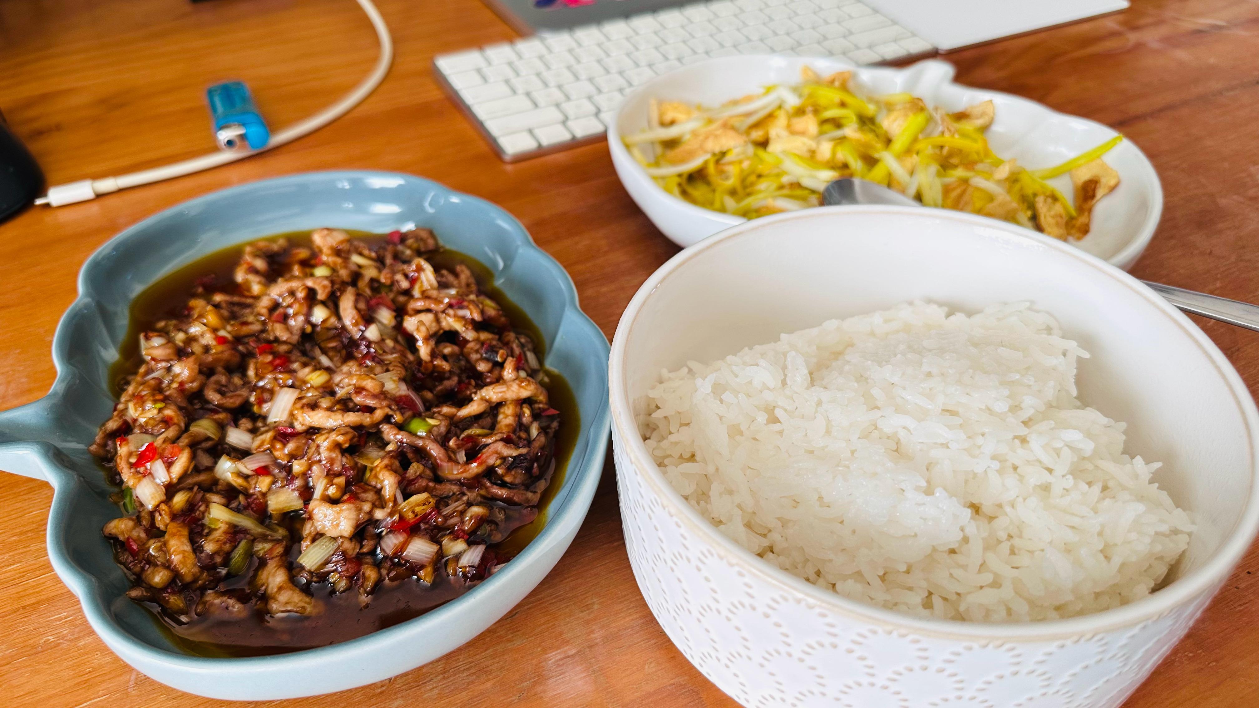 这就对了嘛昨天那是吃的啥啊 