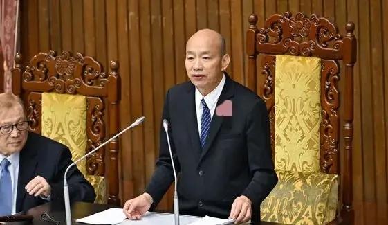 拖到八月份，2026年度的总预算案还是通过了，删减比例仅1.6%，国民党想要的东