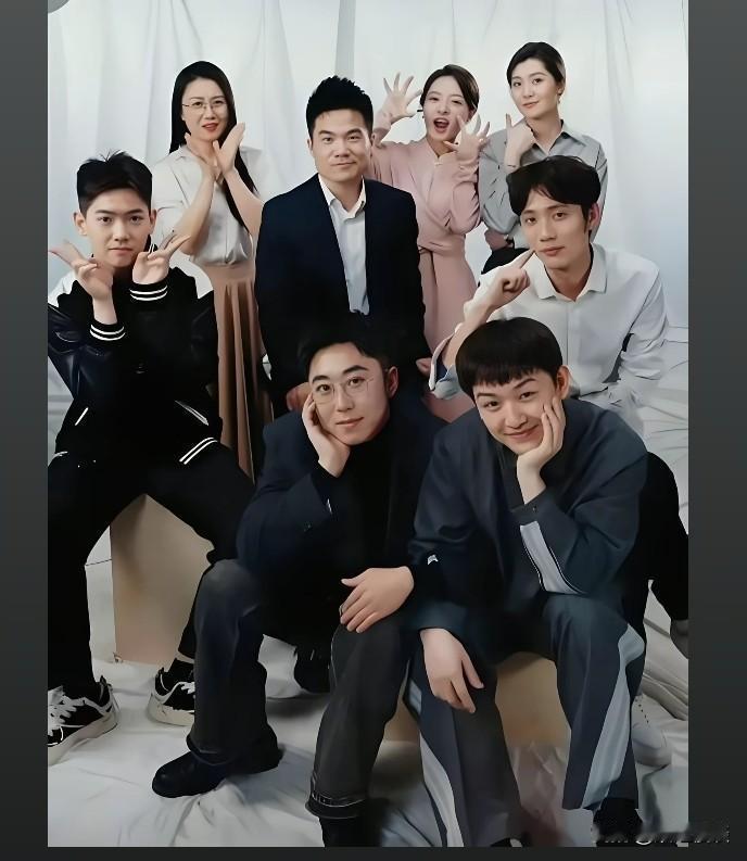 选择比努力更重要！
看到某选大主播离职，不禁感叹选择方向不对，努力白费。
当初肝