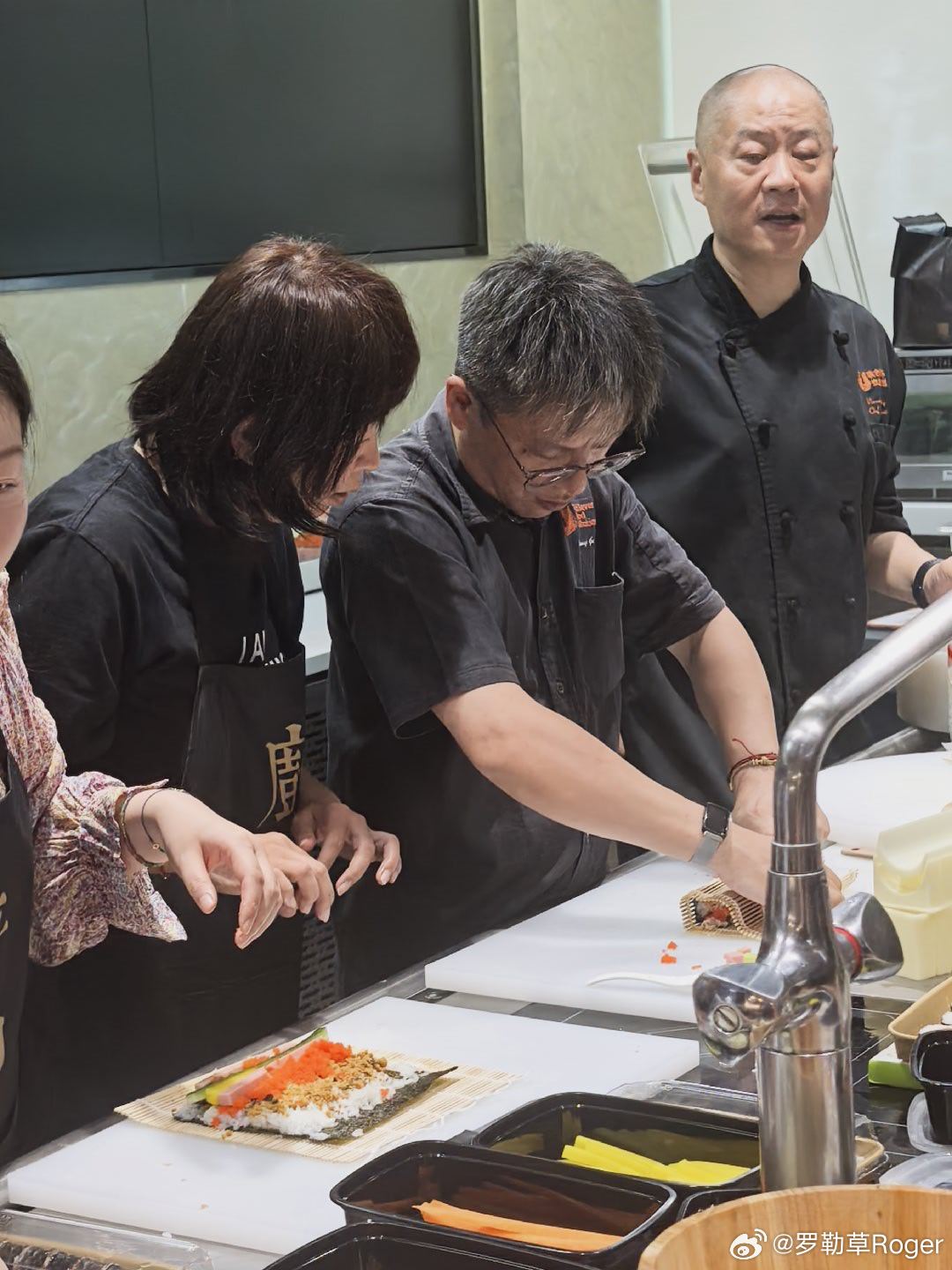 不可辜负的美食美食制作 联合利华工会组织的美食制作活动，来自各个部门的小伙伴聚集