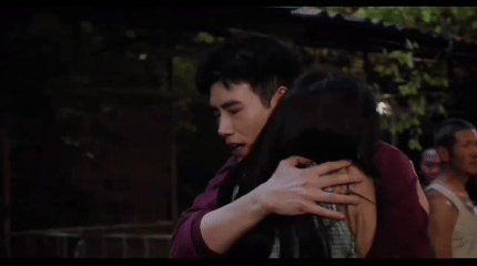 陈飞宇吃到了身高的红利《纯真年代的爱情》名场面封神！陈飞宇188身高优势拉满，人