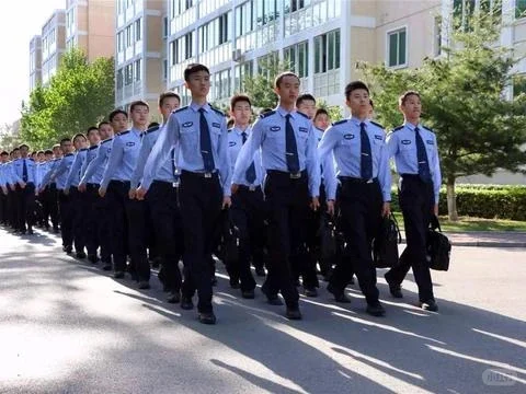 联考岗位要比省考公考岗位优质得多。那为什