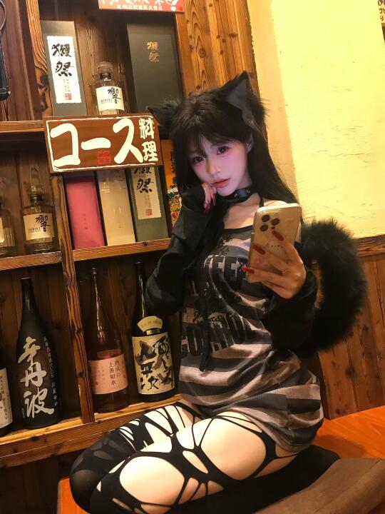 人 你可以靠在咪的身上哭泣