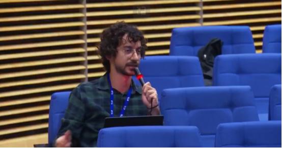 西方到底有没有言论自由？
 
如图所示，这位记者名叫加布里埃尔·努齐亚蒂，在意大