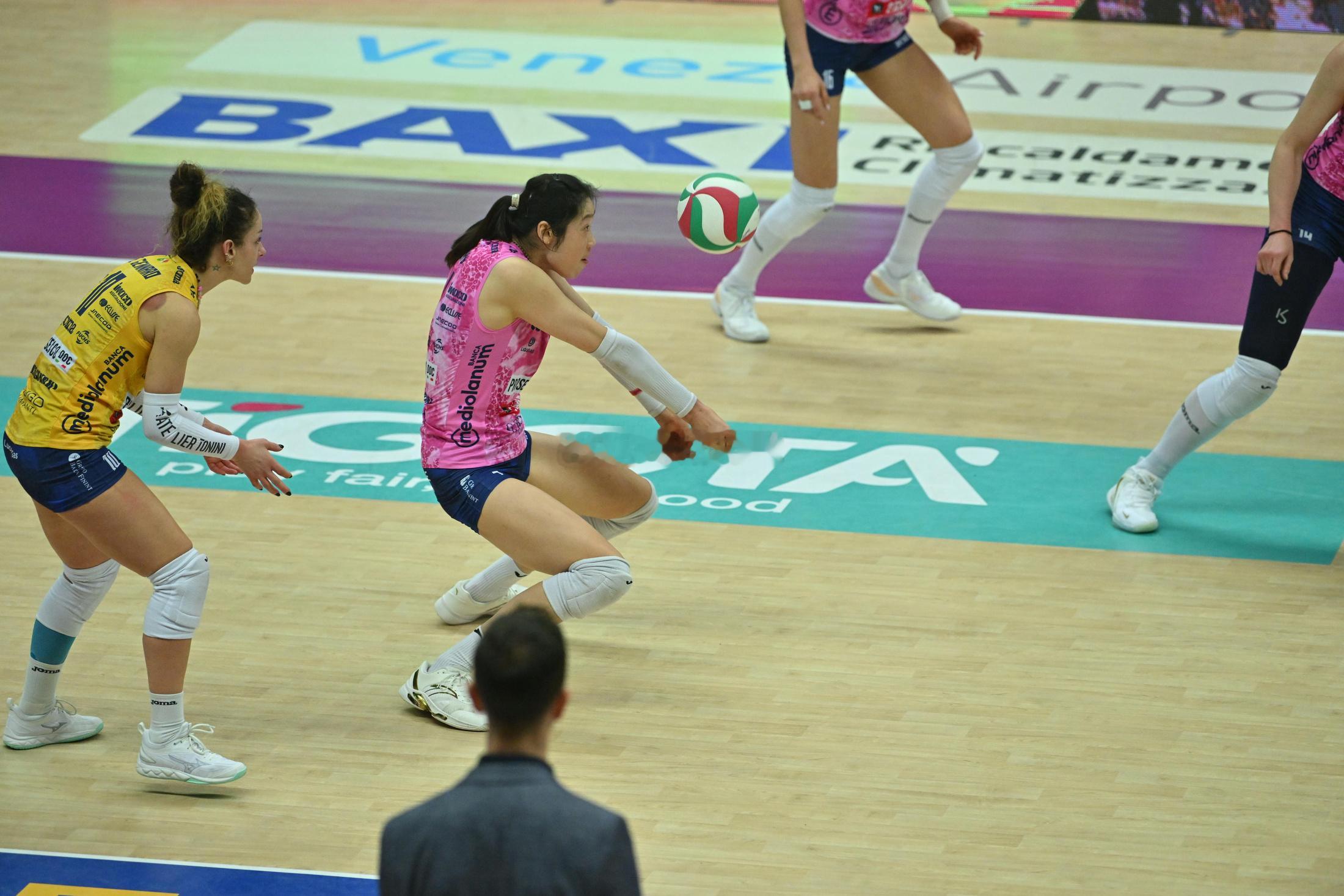 【技术统计】2025-2026意大利女排甲级联赛半决赛第一回合科内利亚诺3-2诺