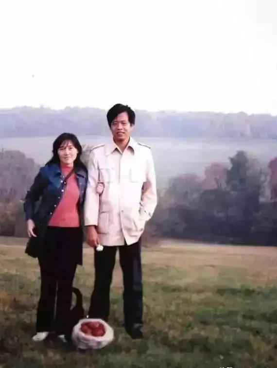 很现实的一段话，出自性学专家李银河：
"要是一个男人自己能解决生理需求，生活上不