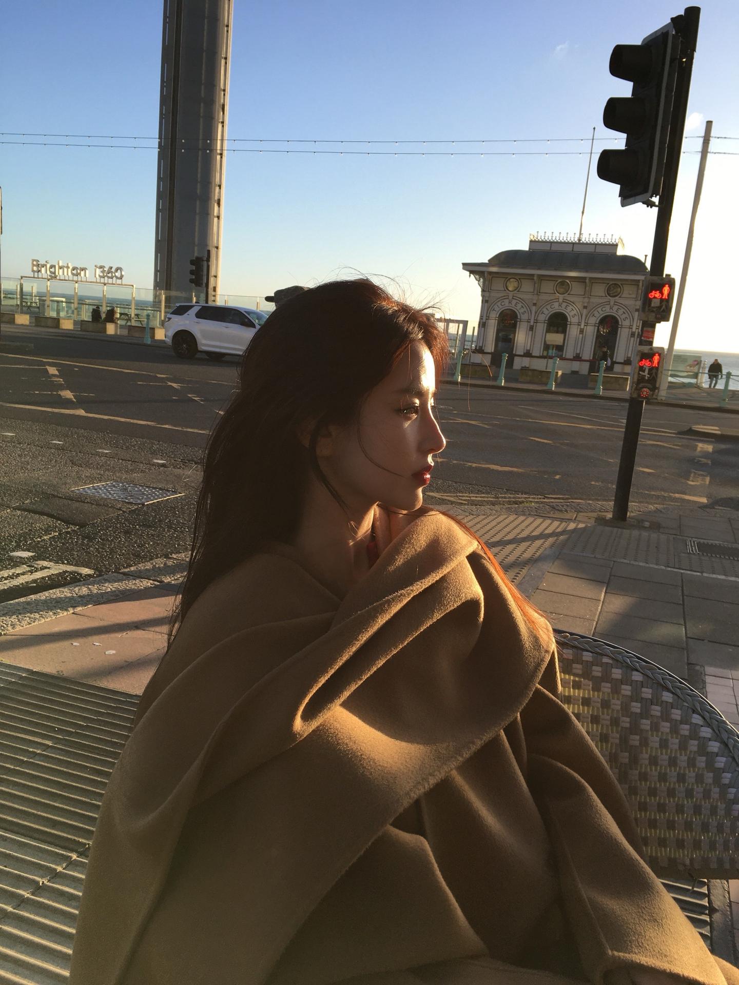 苦海翻起爱恨 在世间难逃避命运