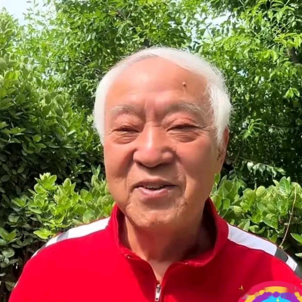 牛群这一生的教训实在太惨痛，很多人看完都没法同情他。
 
51岁事业正当巅峰，依