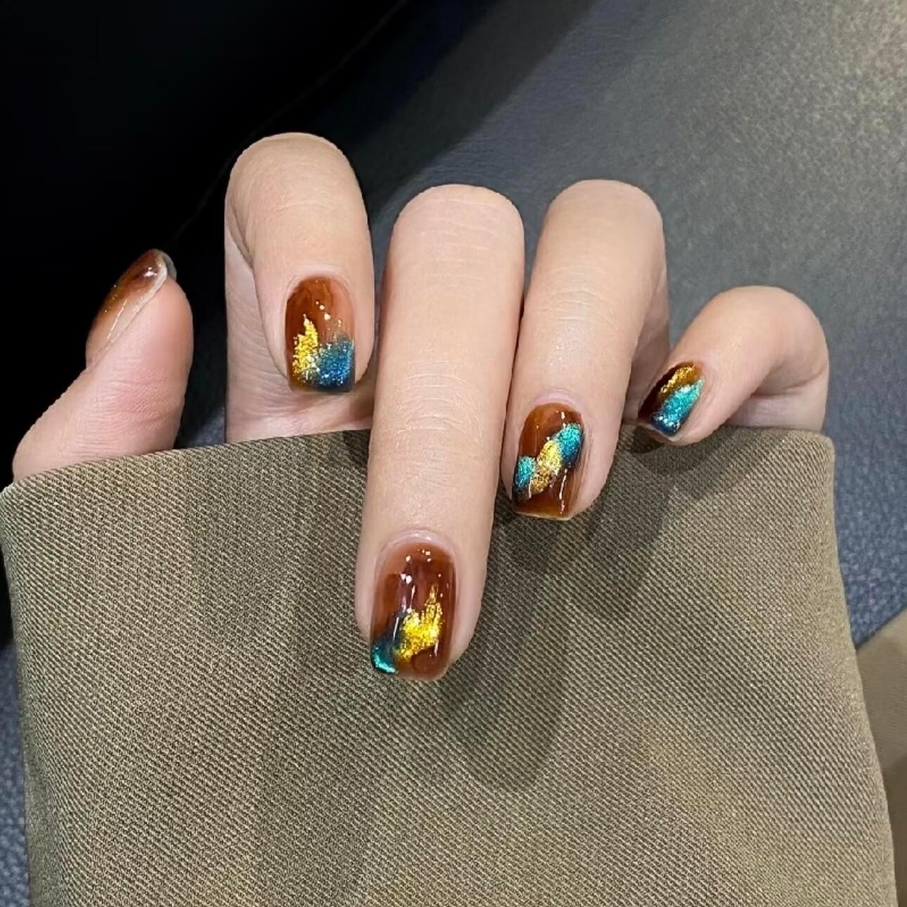 秋冬季撞色美甲 