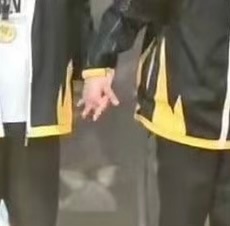 这辈子都要搞竞。。事已至此你俩秋季赛夺冠再麦一下