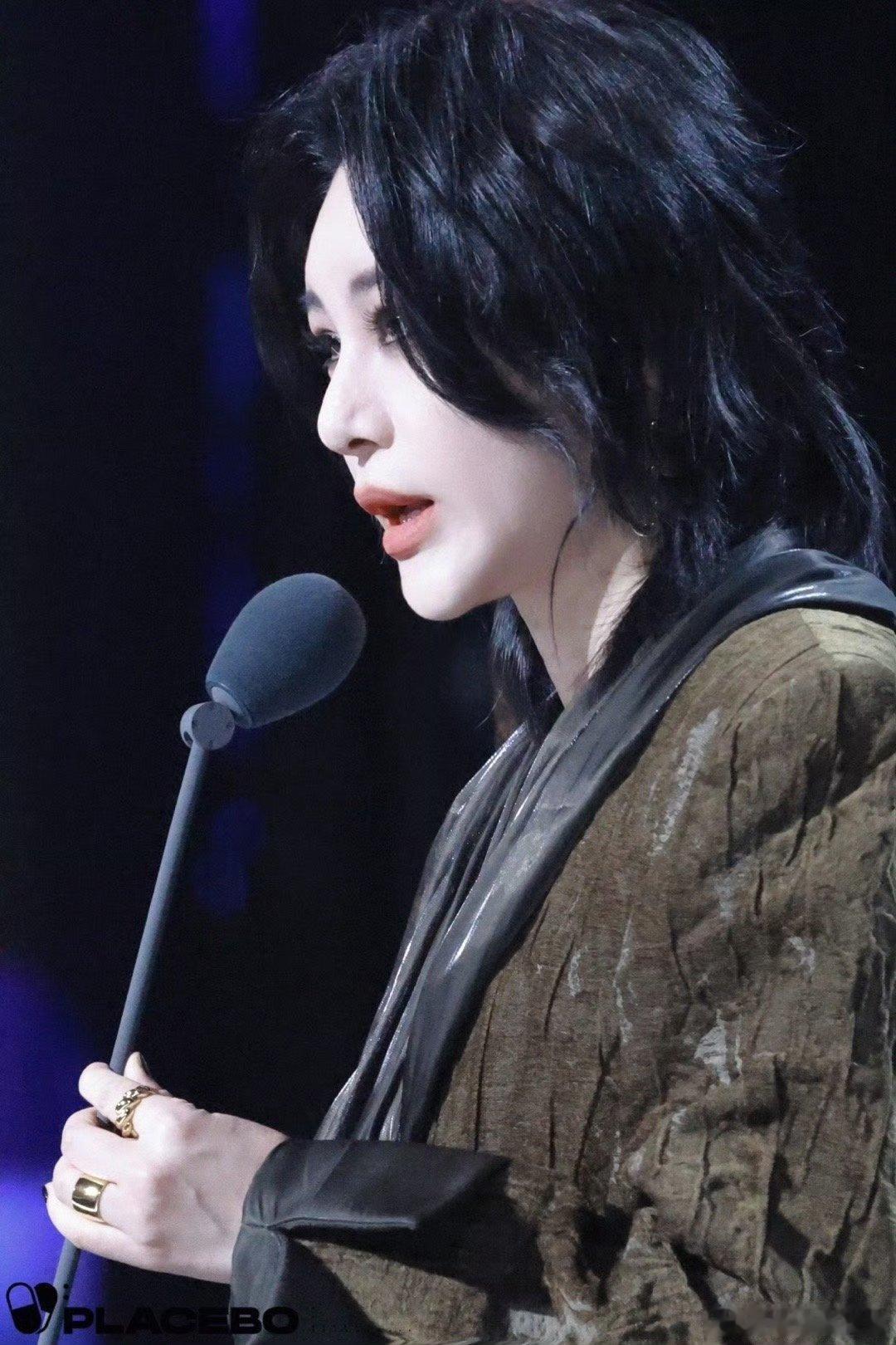 尚雯婕OMG原来是被赵昭仪吓的尚雯婕法语版OMG伦敦合伙人 没有剧本的爆笑瞬间！