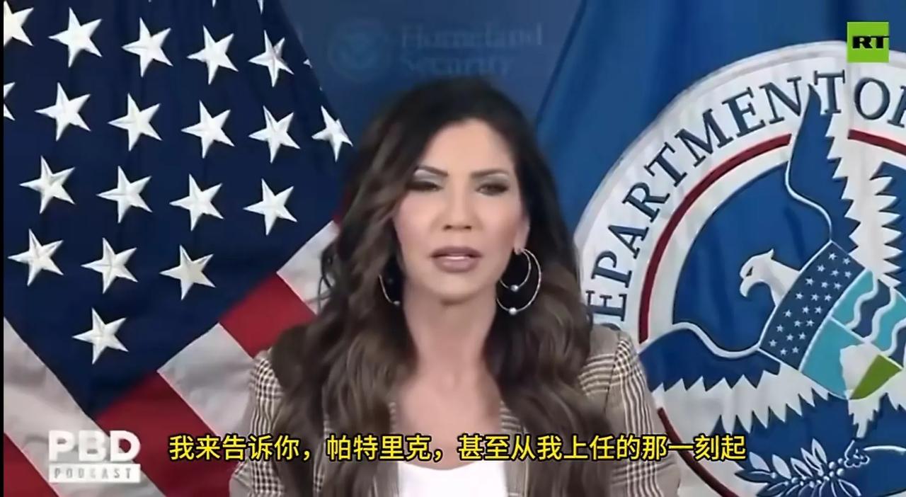 美国国土安全部长克里斯蒂·诺姆称她手下的国土安全部雇员在她的手机和笔记本电脑上设