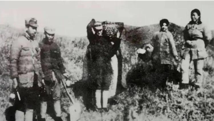 1940年，新四军女院长救了几百名国军，当时有人大肆造谣：“新四军是假意救治、实