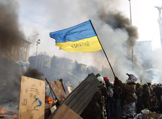 乌克兰都快被俄罗斯打亡国了，可为什么乌克兰到现在也不投降？说白了，不是乌克兰不想