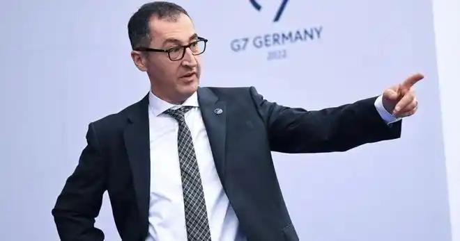 德国传出震动全欧的消息，经济重镇巴登‑符腾堡州选举爆出超级大冷门！

此前民调落