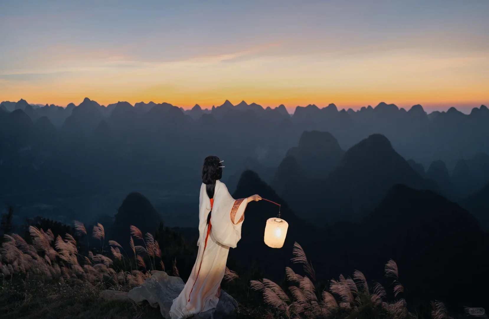 你见过情侣汉服拍山顶吗？