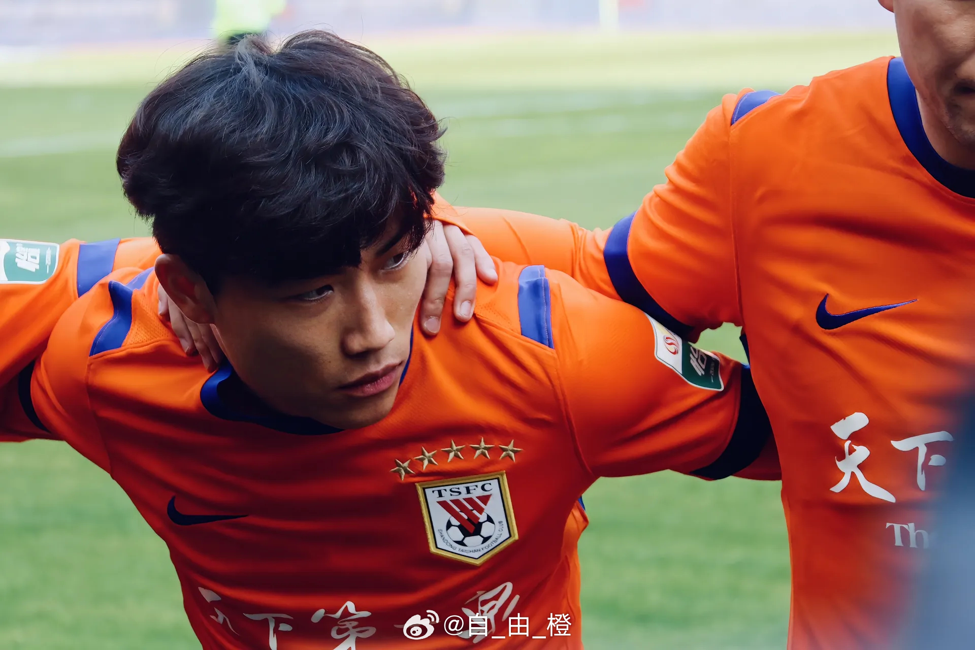 赛后，谢文能更新社媒并配文：首胜！团队的力量！享受比赛✌🏼 自由橙山东泰山