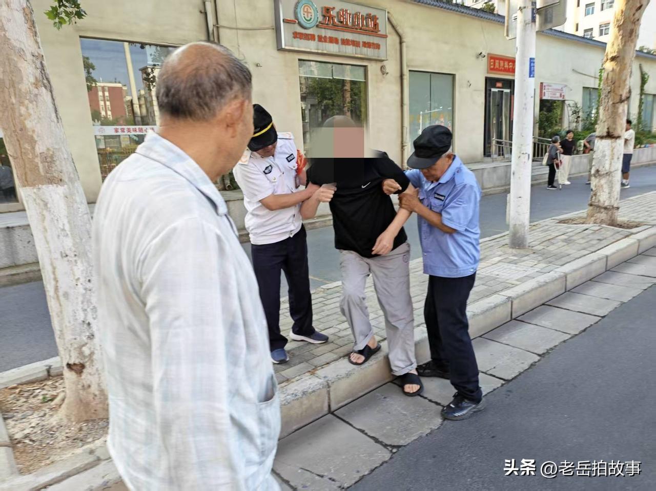 2026年6月27日上午，家住卧龙花园小区的业主张先生带病独自外出，不慎摔倒在路