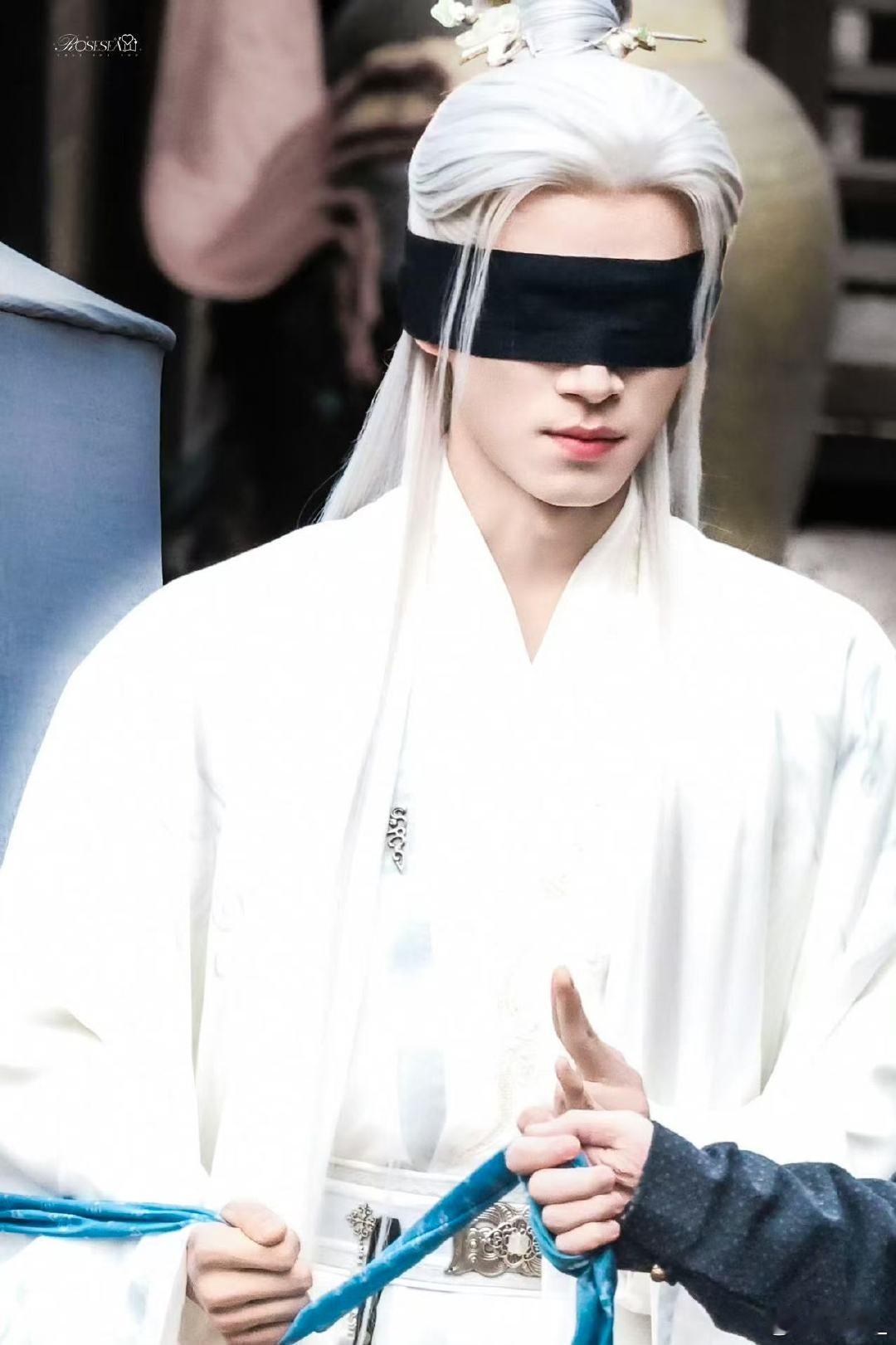 王星越又痛失本名了王星越新昵称从王涛到泰式橙，王星越的外号越来越精彩，本名彻底不