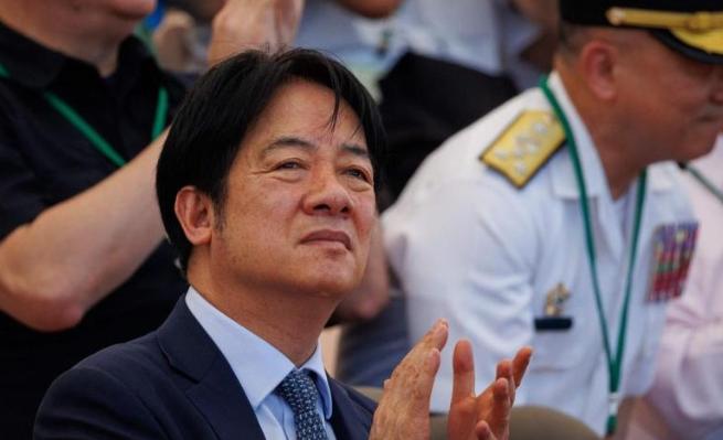 赖清德玩火！专机已备好，即将启程前往美洲三国撒金币

台媒15日爆料称，赖清德预