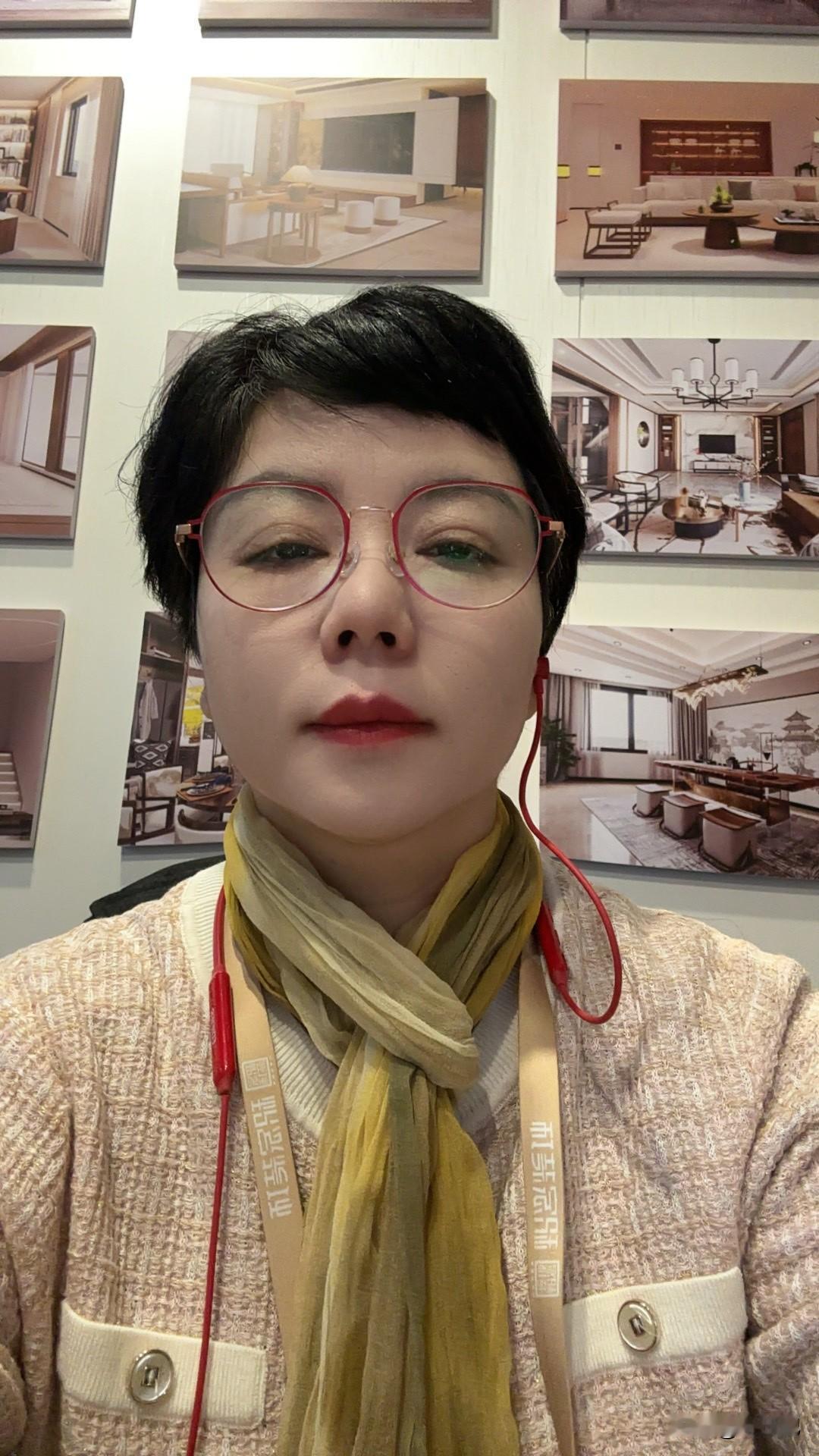 [微风][彩虹]你自己给自己理发吗？最长是多长时间？自己理发4年多没翻车，这次干