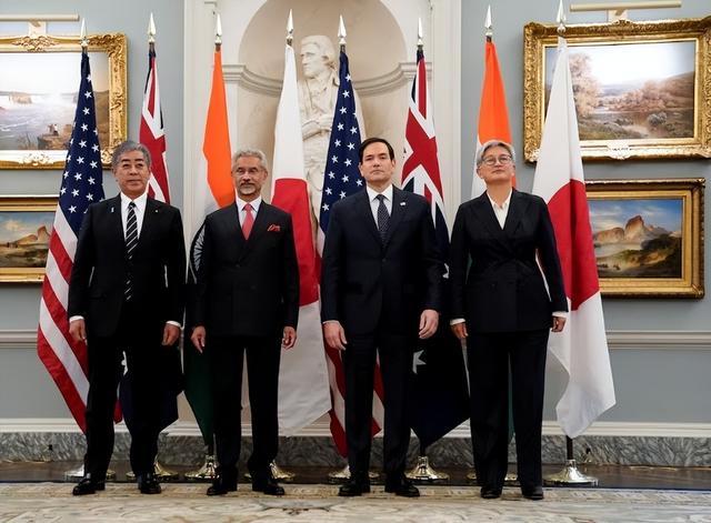 印度地位一落千丈，感觉自己被抛弃了，印度这棵棋子已没有实质意义。