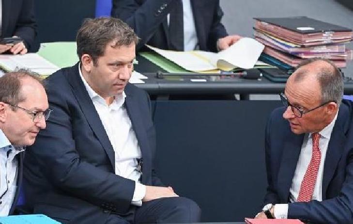 果不其然。
 
德国方面突然宣布了财长将访华，话题聚焦在“基于规则的贸易”、大宗