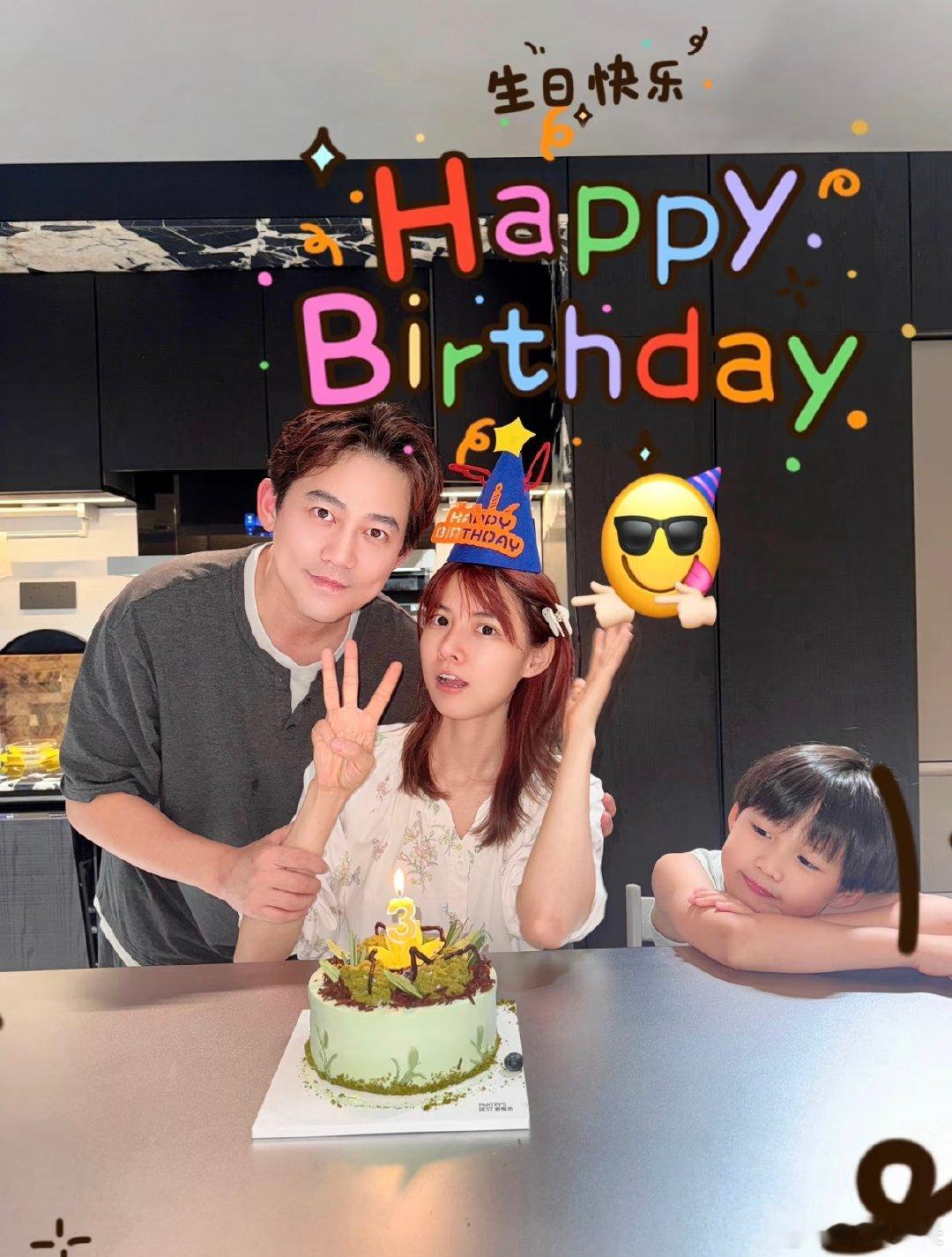 苏醒陪老婆庆祝30岁生日看到苏醒一家的生日照，廖语辰 30 岁的颜值和状态真的绝