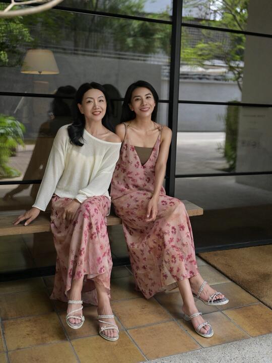 是妈妈也是姐妹