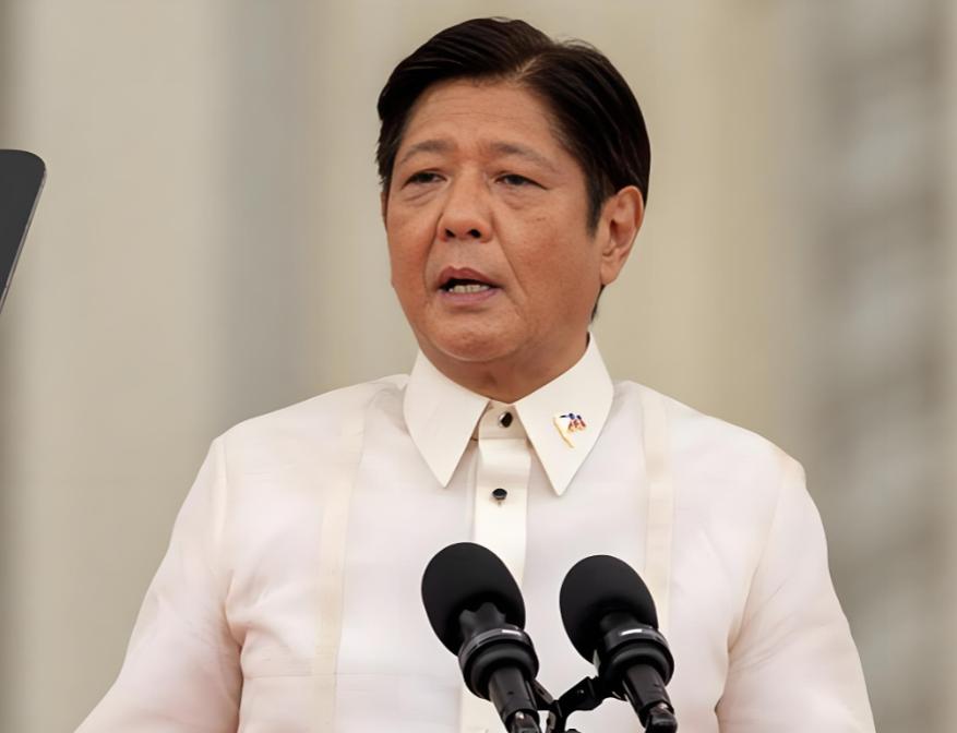 菲律宾都一而再蹬鼻子上脸挑衅咱们了，我们还在继续给他们提供援助，这件事，真的该给