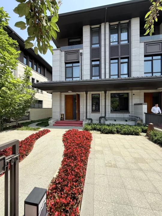 楼房卖了，570w捡漏一套500㎡地铁别墅🏡