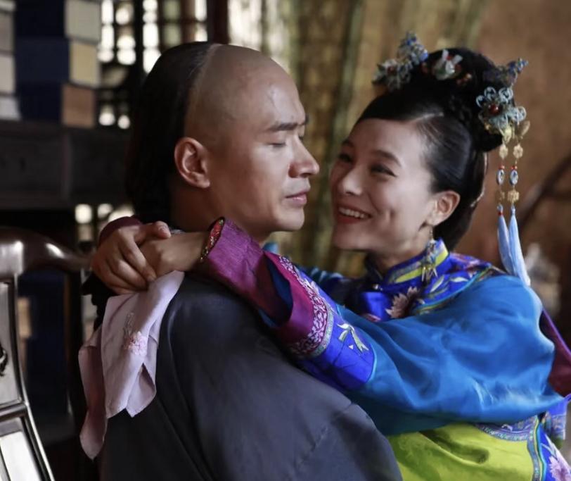 于正遇到了他搞不定的人，还买一送一，先来一个何晟铭，又来一个徐麒雯。这两个绝对魔