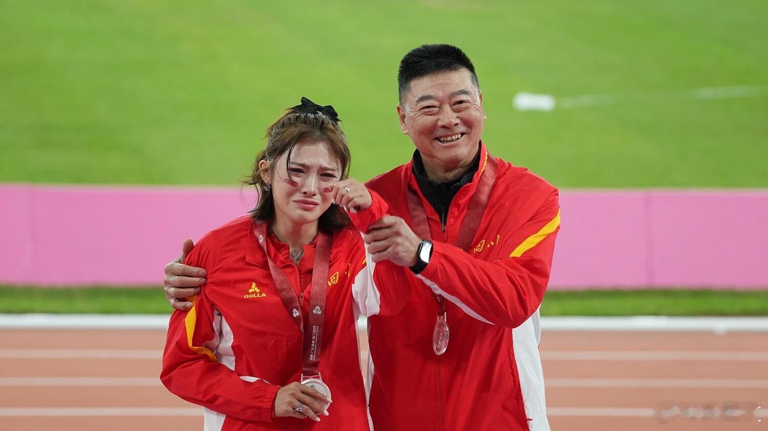 十五运会 11月19日女子100米栏决赛，有温暖也有遗憾！四川名将吴艳妮全力冲刺