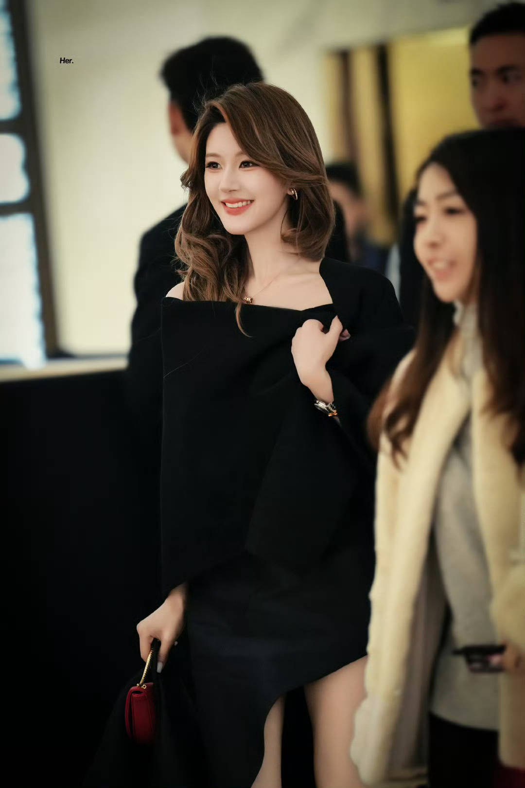 赵露思今日品牌活动出图 